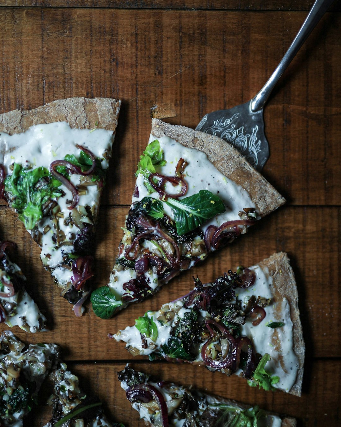 Bianca Verde — white base · greens · pickled onion
